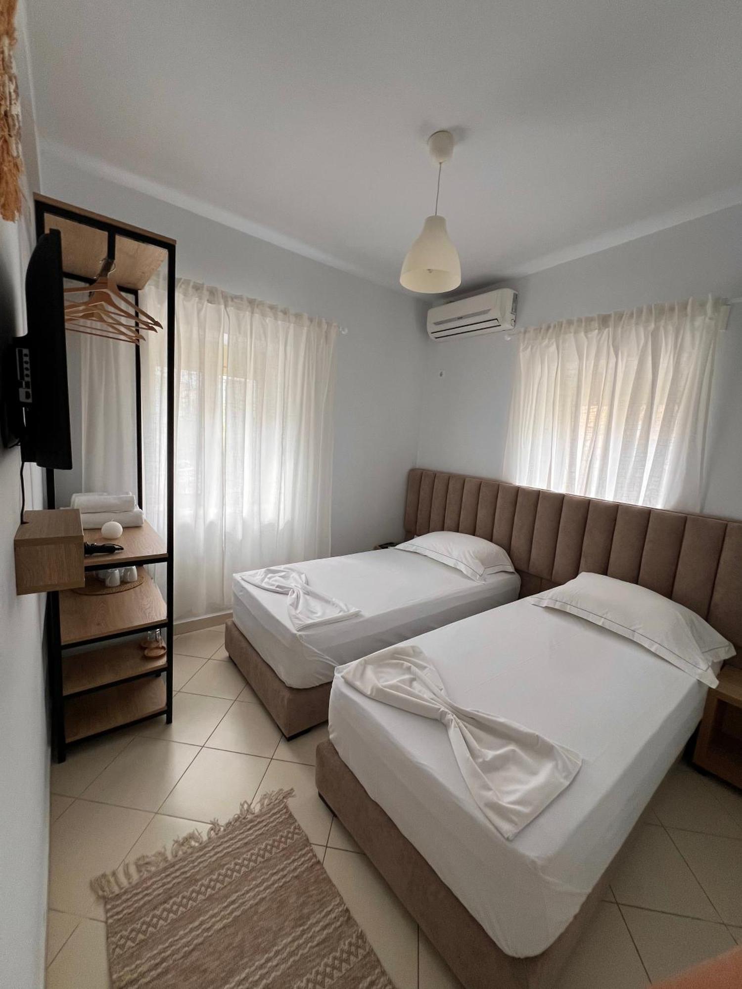 Helios Rooms Σαράντα Εξωτερικό φωτογραφία