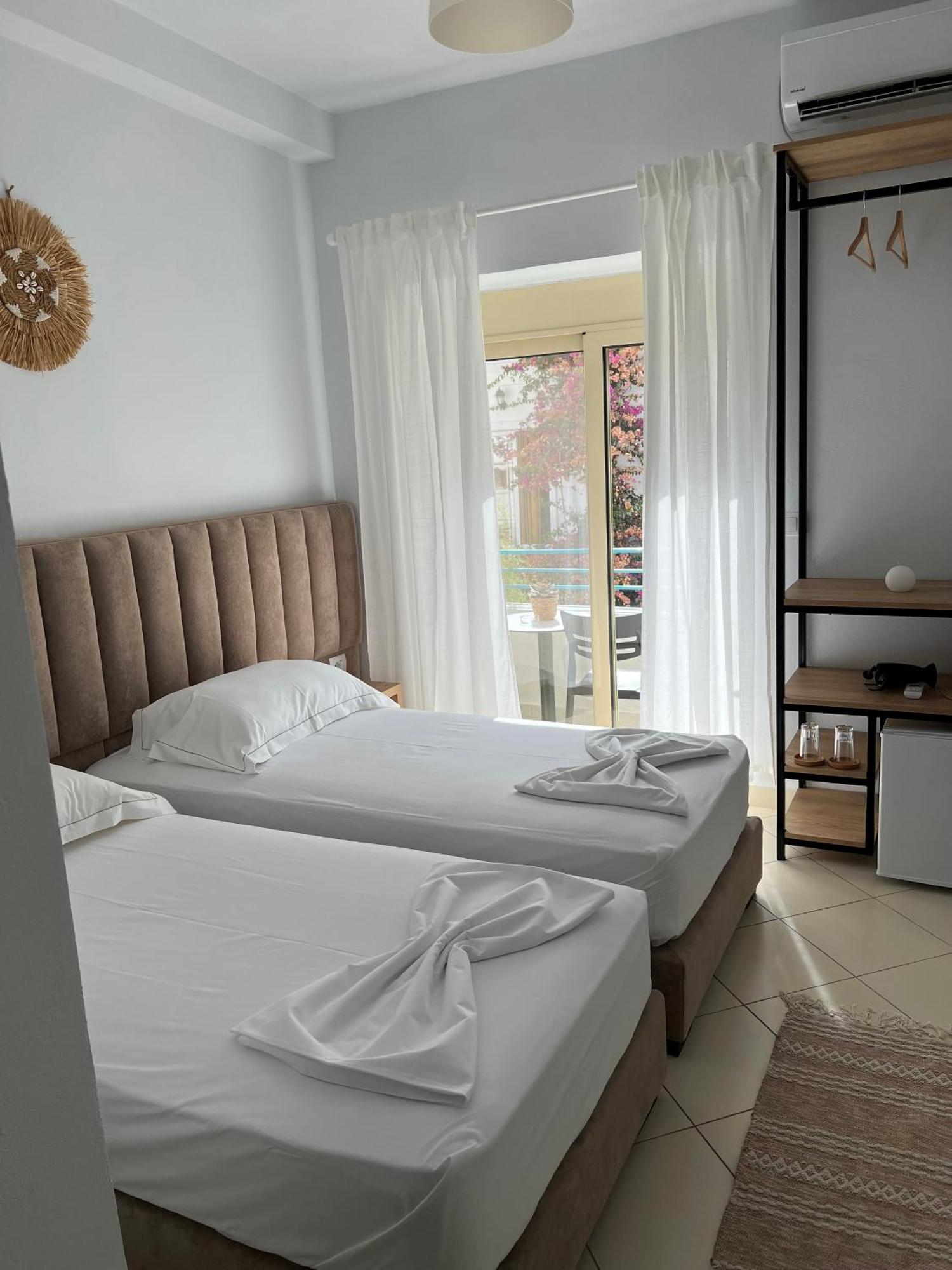 Helios Rooms Σαράντα Εξωτερικό φωτογραφία